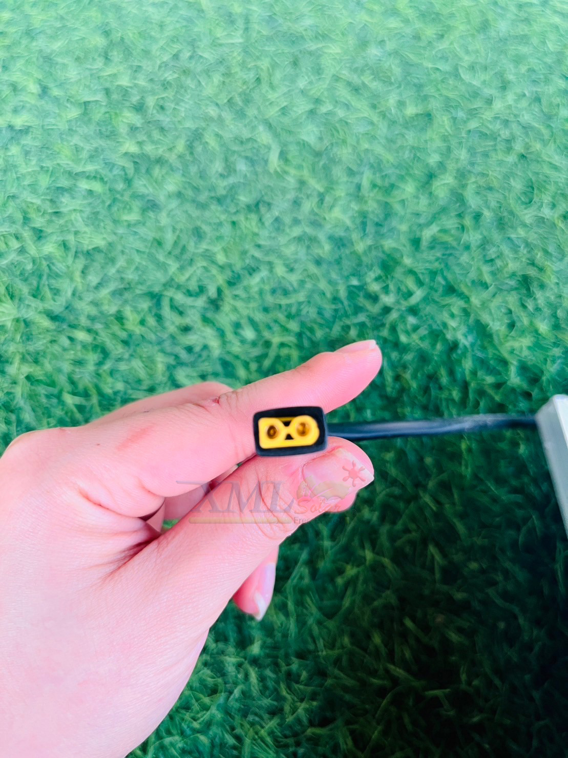 ชุดไฟโซล่าเซลล์อเนกประสงค์ ชุดนอนนา 100W 12000mAh (แสง : ขาว)