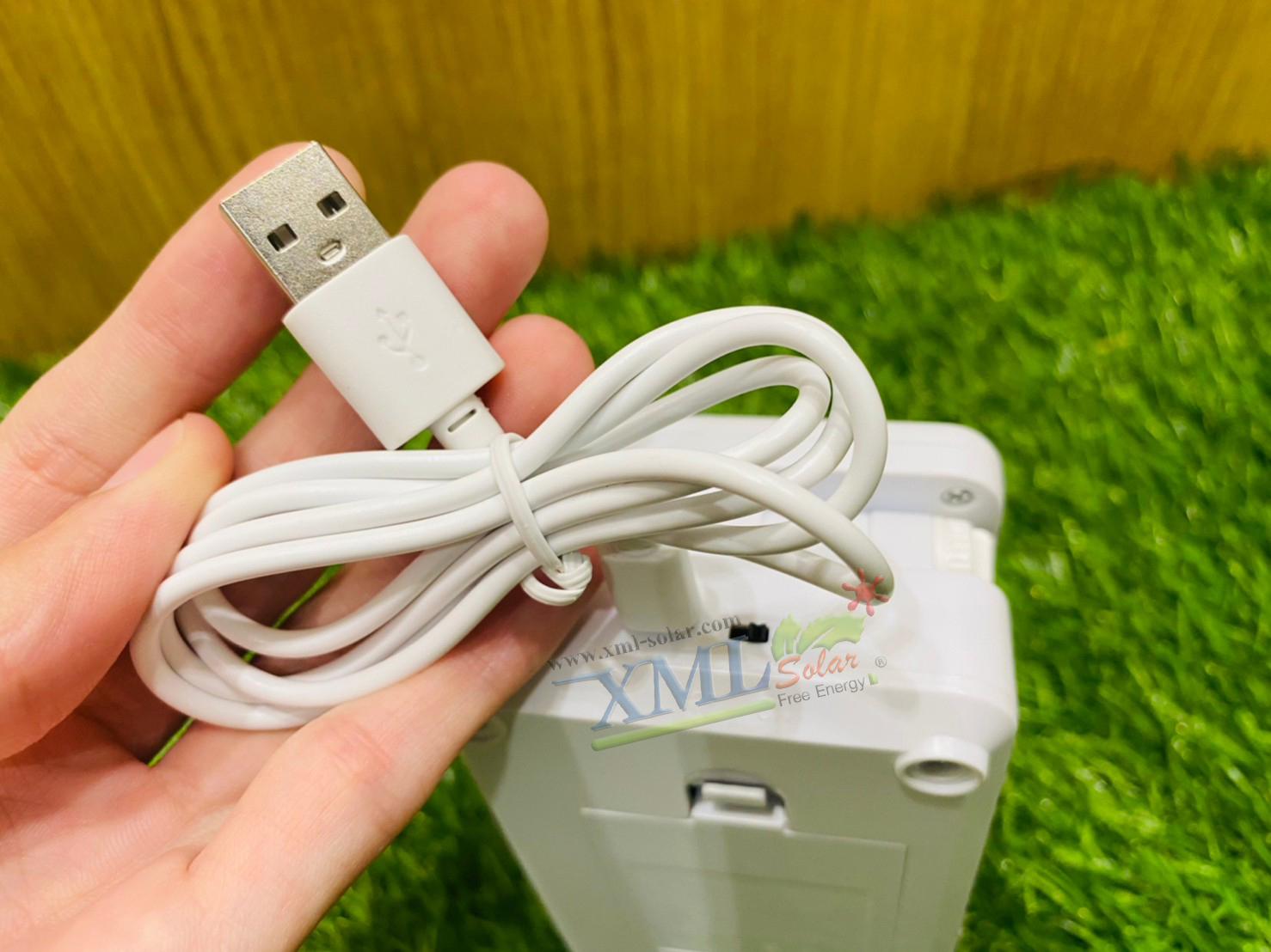 โคมไฟตั้งโต๊ะโซล่าเซลล์ 30 Super LED รุ่นใหม่ 2023 (แสง : คูลไวท์)