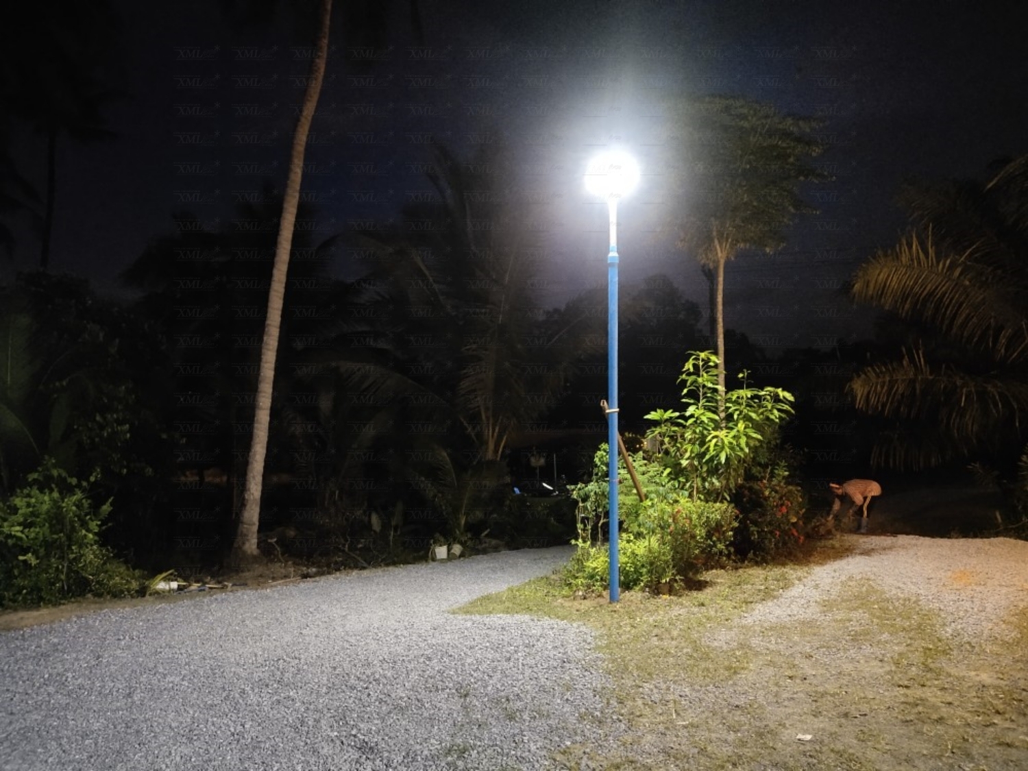 โคมไฟ UFO ทรงสี่เหลี่ยม รุ่น Modi x XML + ระบบ Motion รุ่น 300w (เปิดได้ 3 แสง)