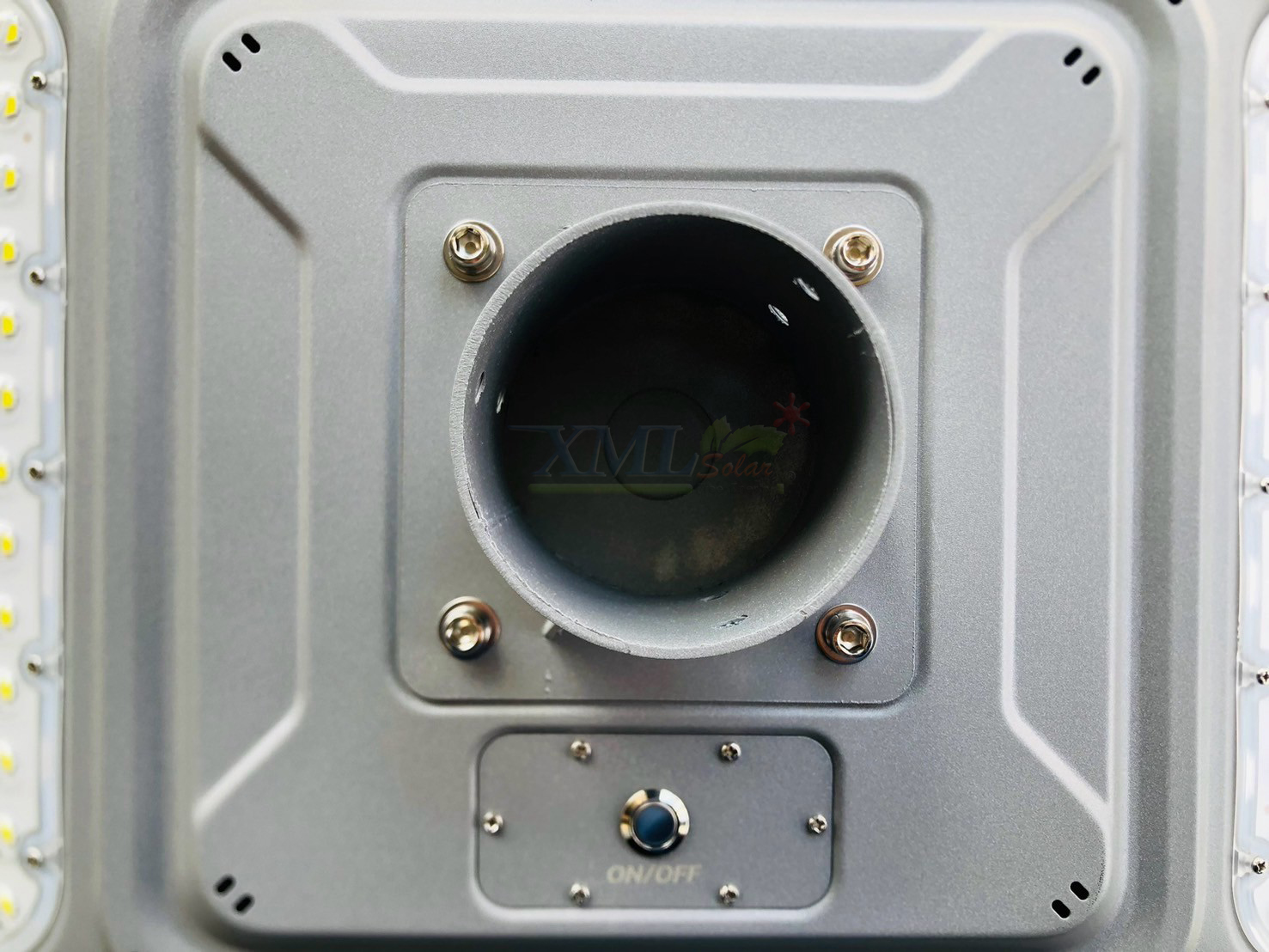 โคมไฟโซล่าเซลล์ UFO ทรงสี่เหลี่ยม รุ่น MD-SLT56-500W (แสง : ขาว)