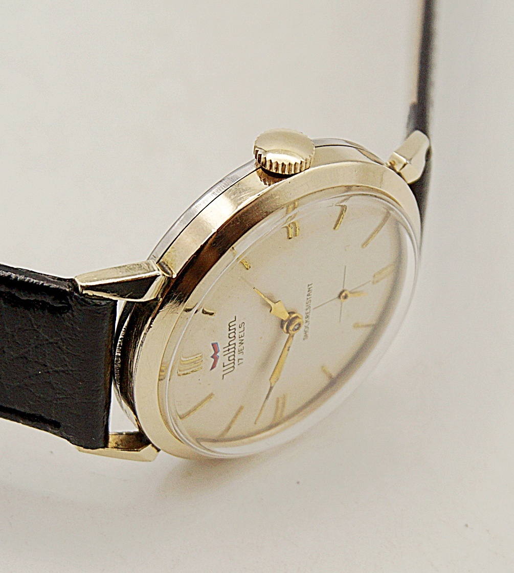 นาฬิกาเก่า WALTHAM ไขลานสองเข็มครึ่ง