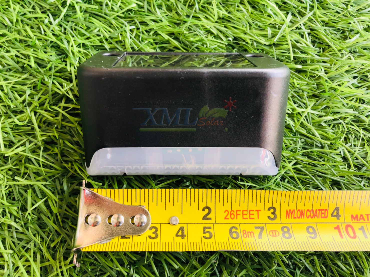 ไฟโซล่าเซลล์ติดบันได 1 LED (สีดำ) (แสง : เหลืองวอมไวท์) (ซื้อ 1 เเถม 7)