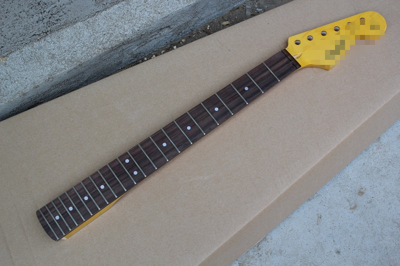 คอกีต้าร์ fender ST 22 เฟร็ต