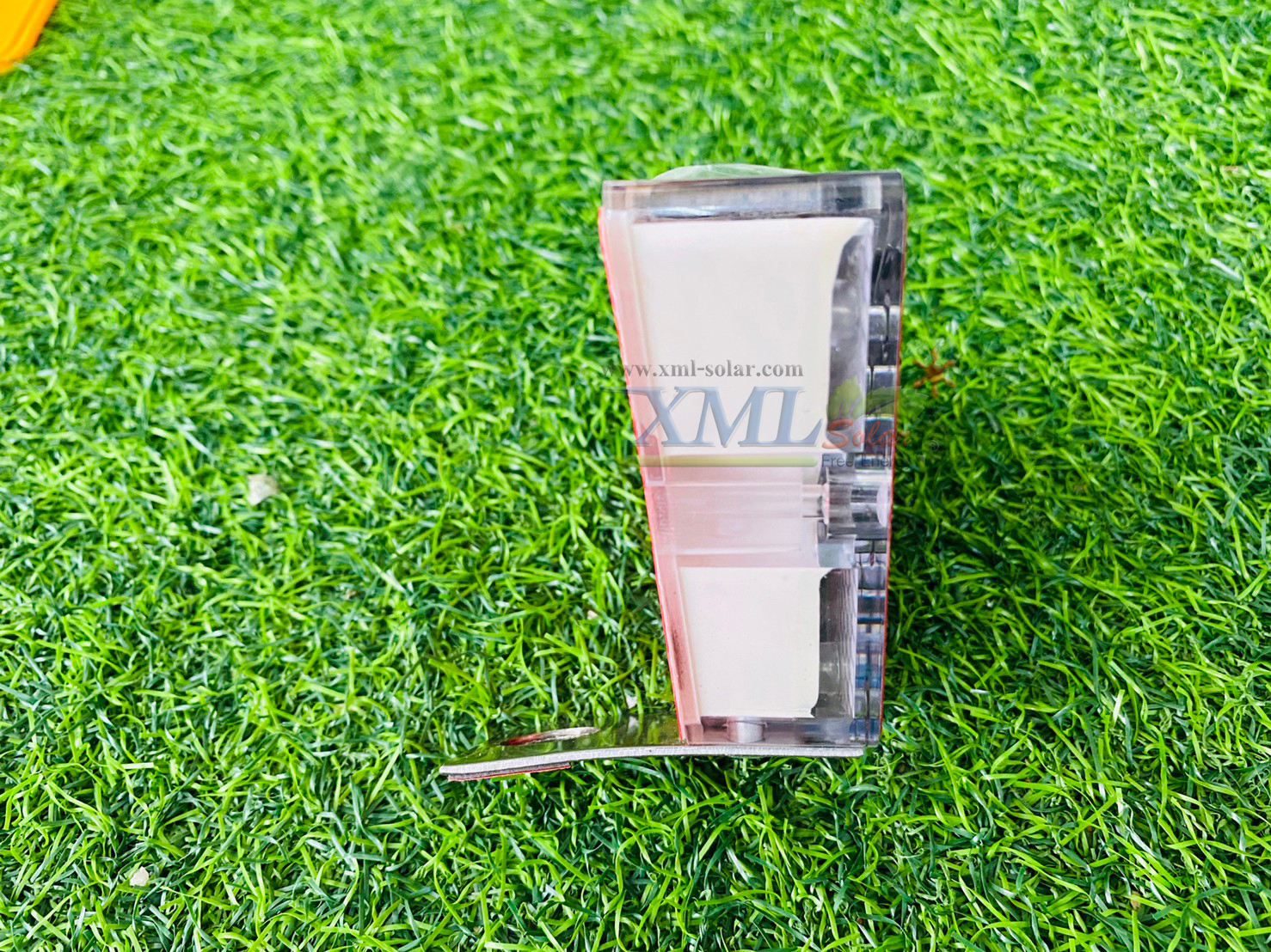 ไฟกระพริบเตือนทางเเยก ขอบทางโซล่าเซลล์ 7 LED สีแดง (แสง:เหลืองกระพริบ)