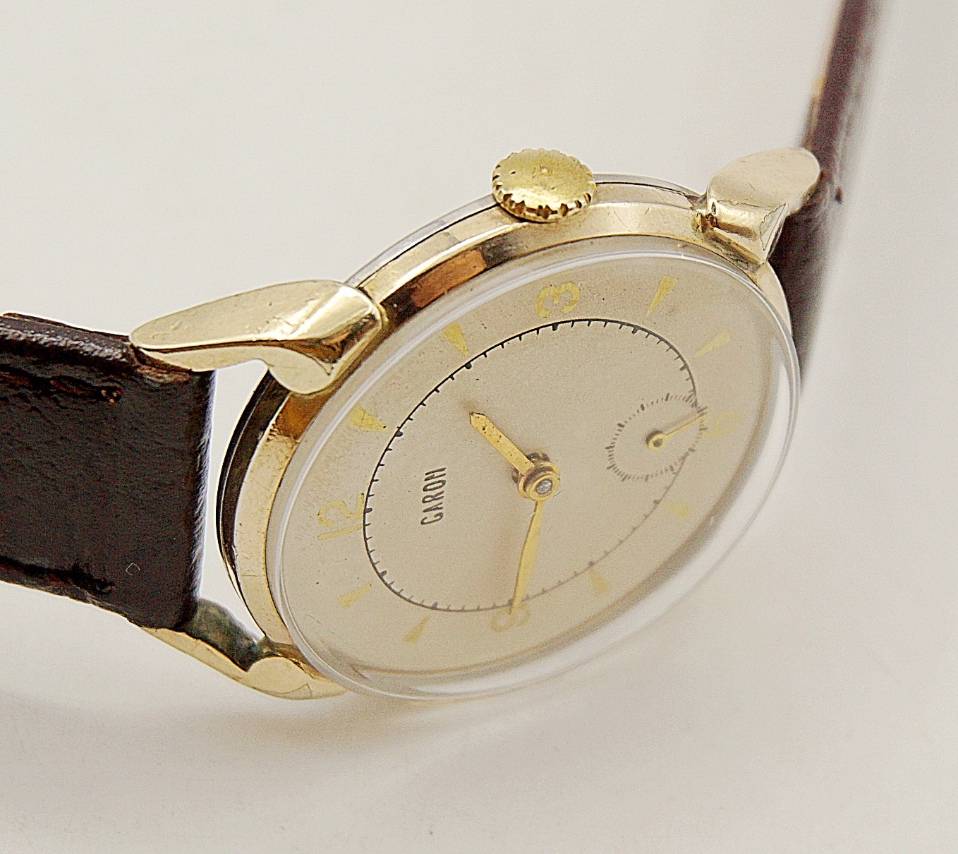 นาฬิกาเก่า GARON ไขลานสองเข็มครึ่ง
