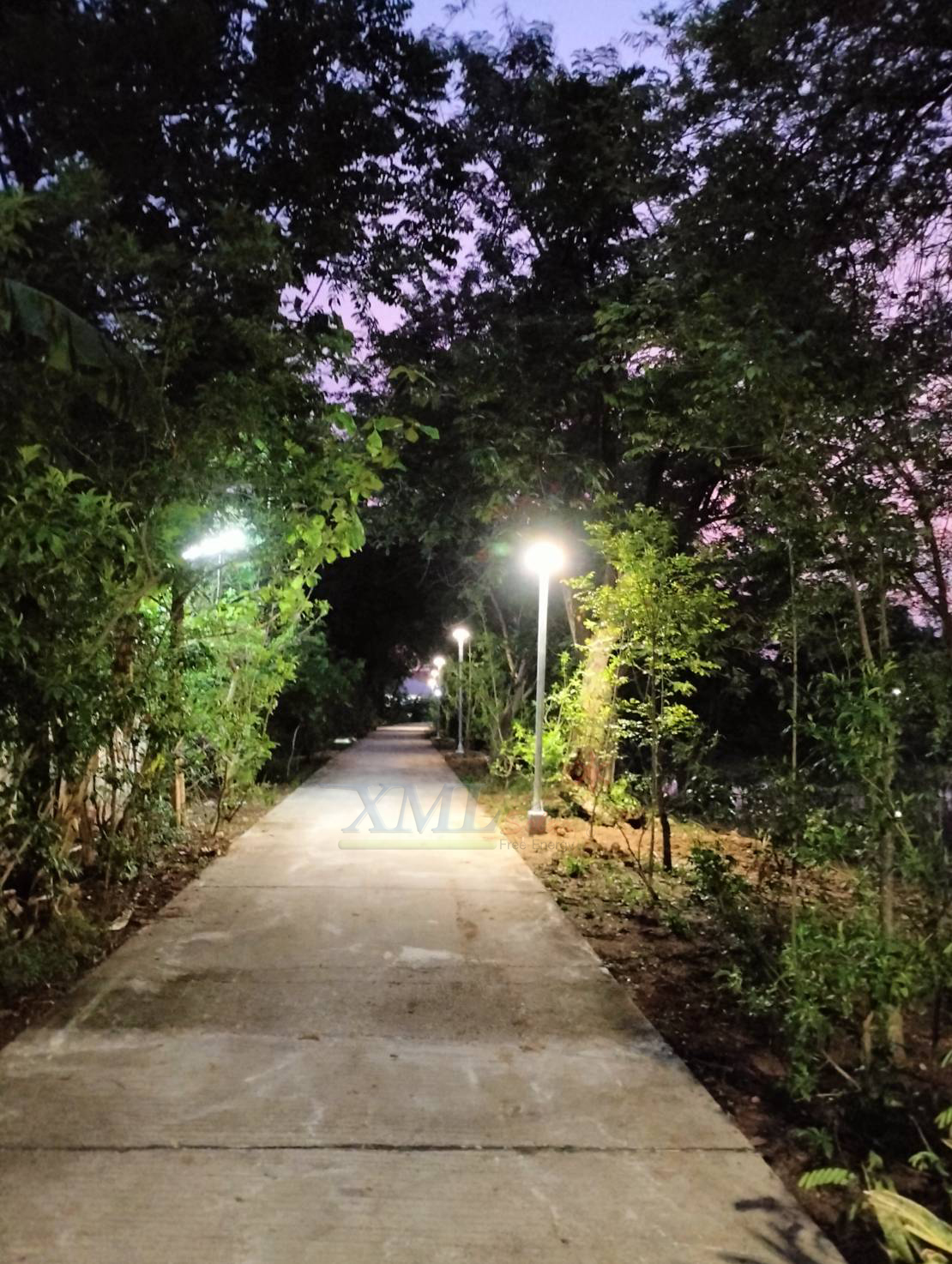 โคมไฟ UFO ทรงสี่เหลี่ยม รุ่น Modi x XML + ระบบ Motion รุ่น 300w (เปิดได้ 3 แสง)