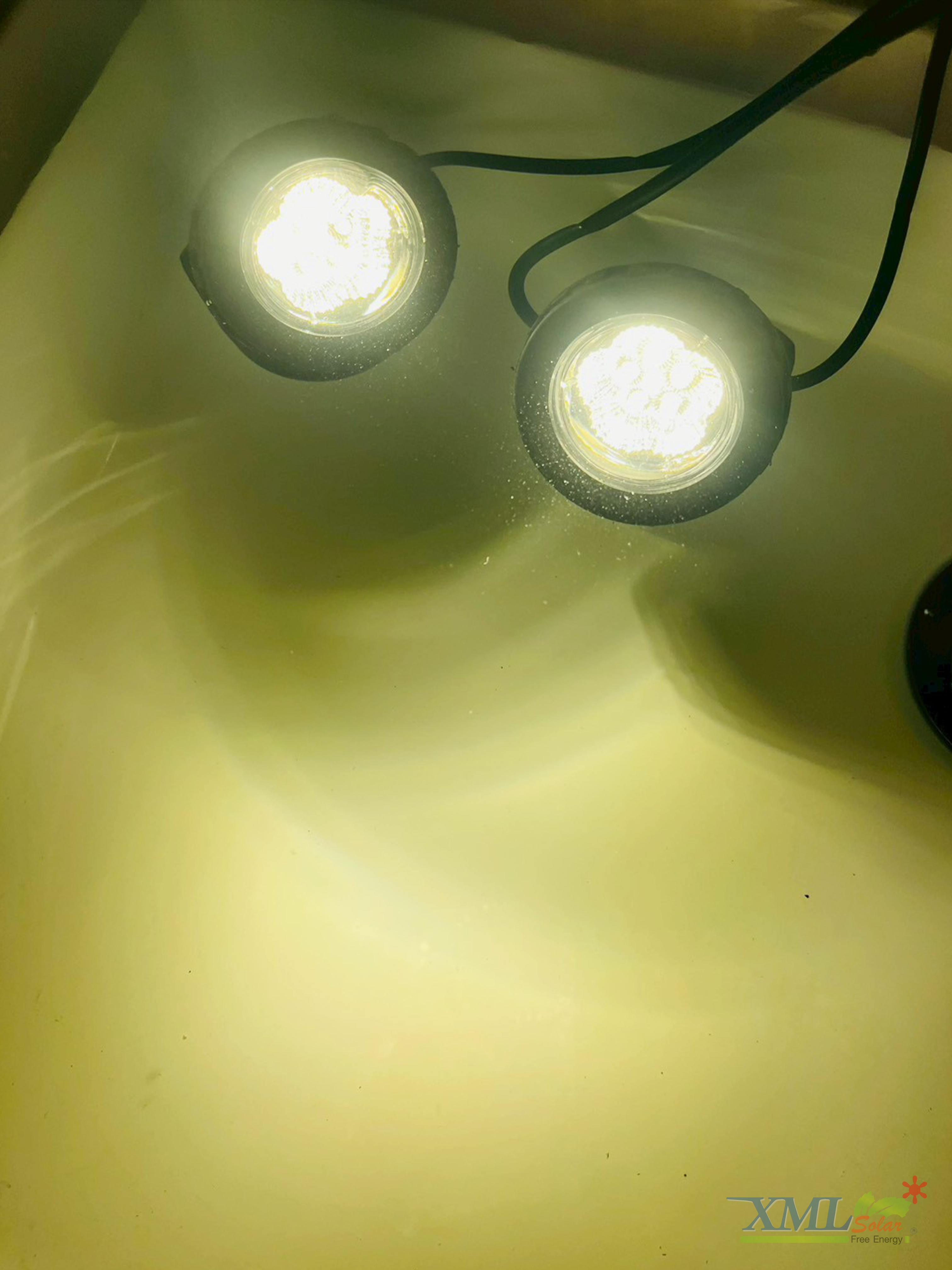 ไฟโซล่าเซลล์ส่องใต้น้ำ 6 LED รุ่น 2 หัว