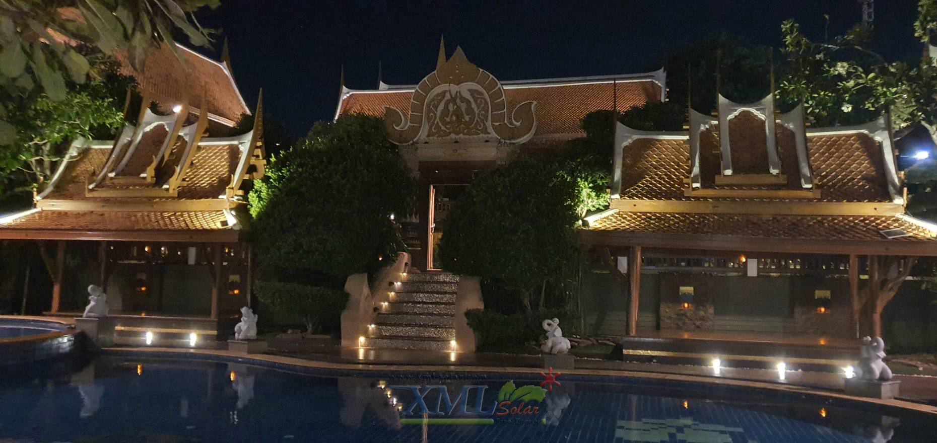 โคมไฟหัวเสาโซล่าเซลล์ + AC ทรง 6 เหลี่ยม (โรมัน สีทอง) (เเสง : ขาว+เหลืองวอมไวท์)