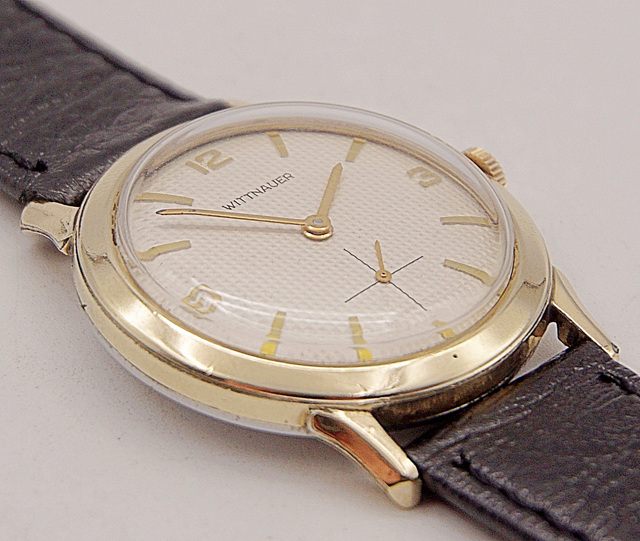 นาฬิกาเก่า WITTNAUER BY LONGINES ไขลานสองเข็มครึ่ง