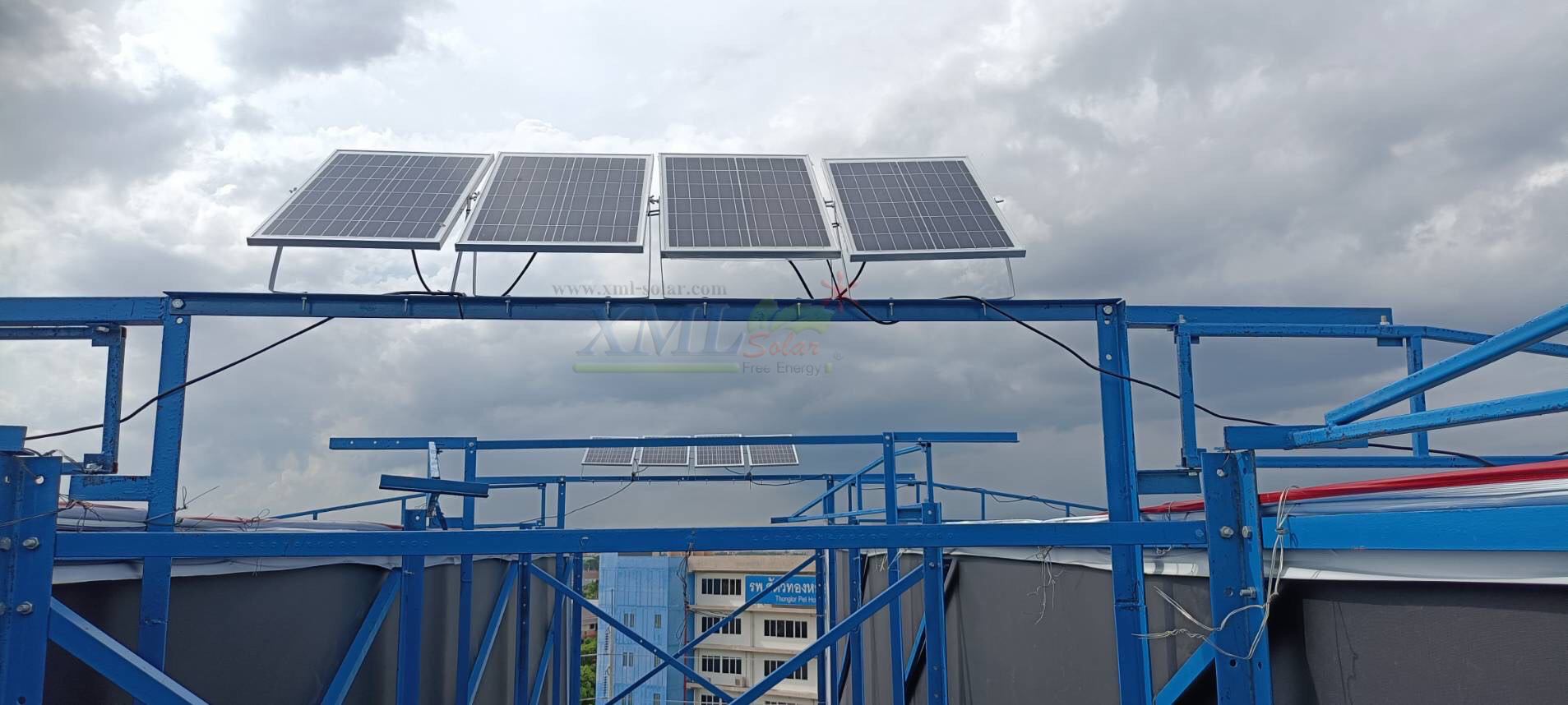 ไฟสปอตไลท์โซล่าเซลล์ 500 Watt กล่องสีน้ำตาล (เปิดได้ 3 แสง)