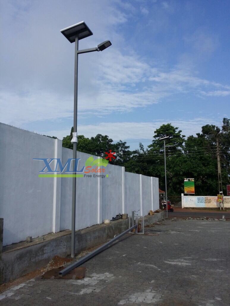 ไฟสปอตไลท์โซล่าเซลล์ 6500 Lumens. ไซต์ใหญ่ (เเสง : เหลืองวอมไวท์)