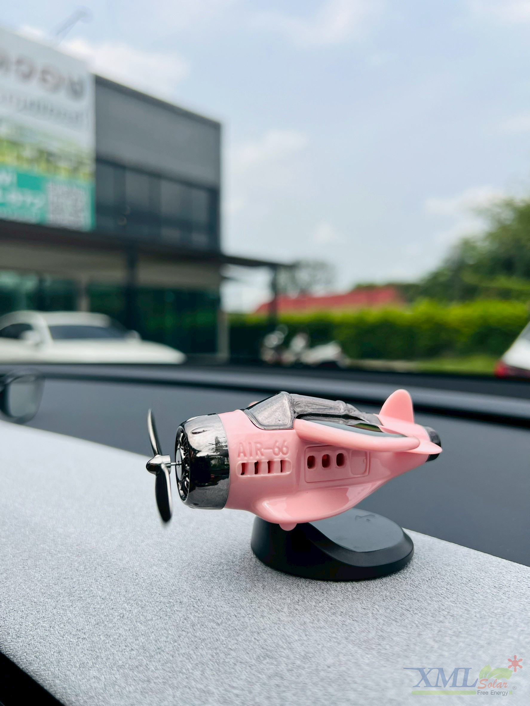 เครื่องบิน ดุ๊กดิ๊กโซล่าเซลล์ รุ่น AIR-66