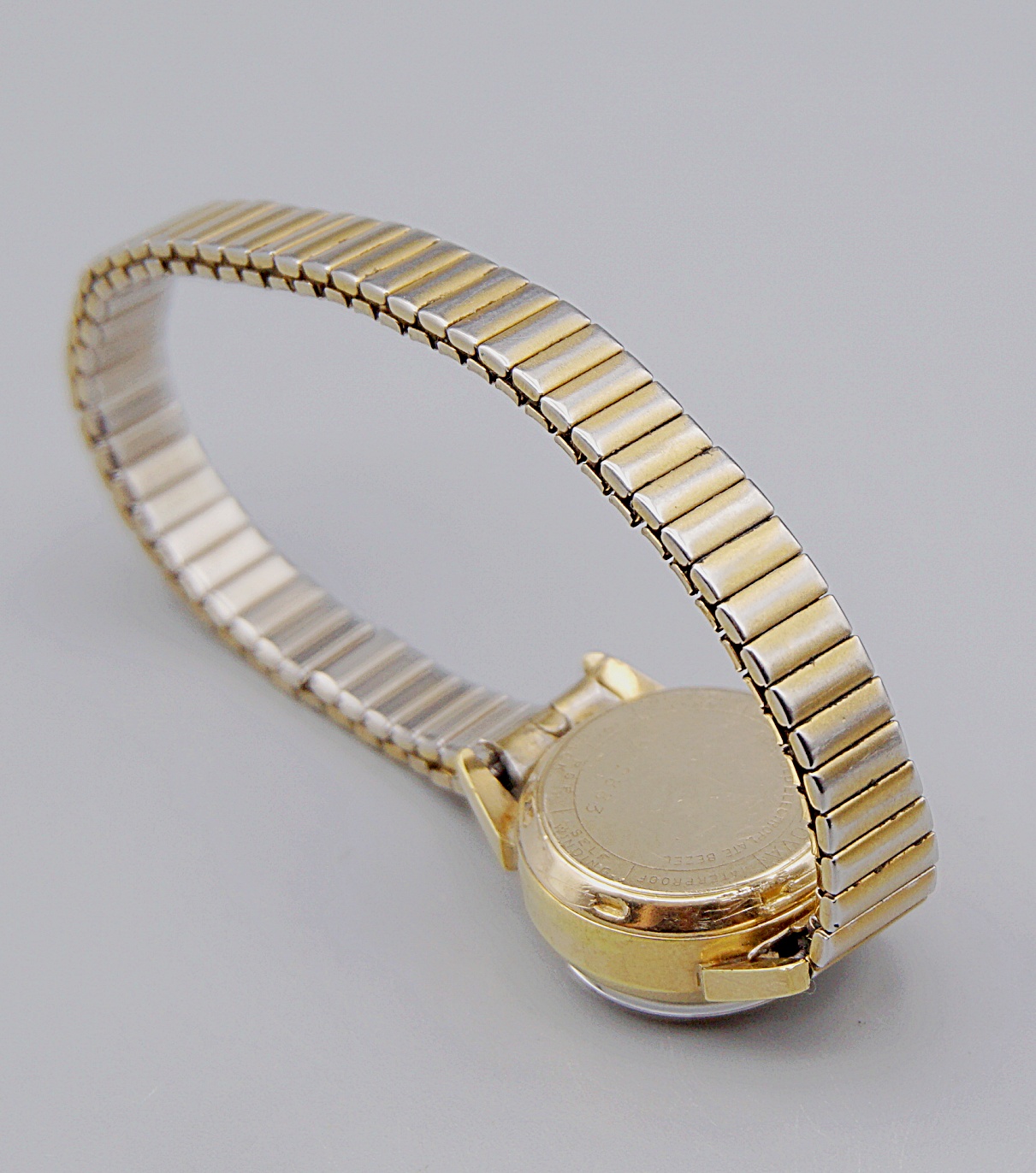 นาฬิกาเก่า BULOVA ออโตเมติก (ของผู้หญิงครับ)