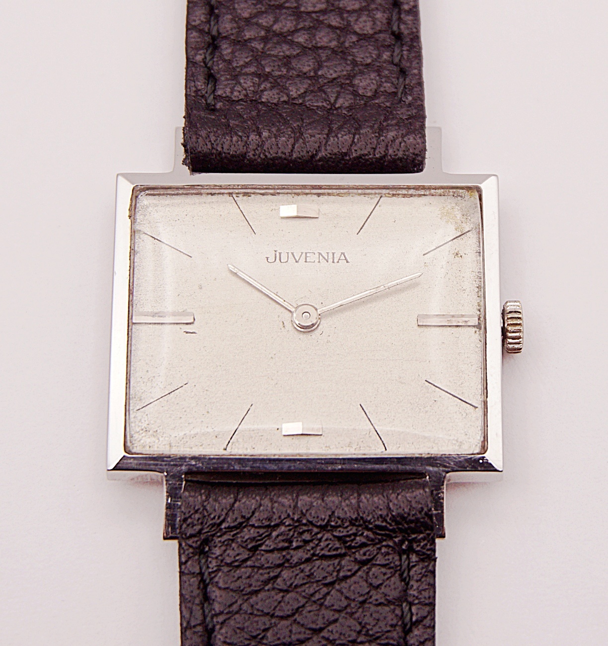 นาฬิกาเก่า JUVENIA ไขลาน