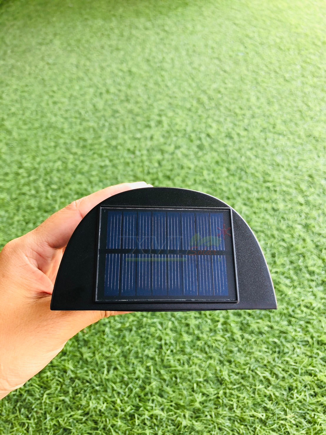 ไฟผนังโซล่าเซลล์ Modern รุ่น กลม (แสง : เหลืองวอมไวท์)