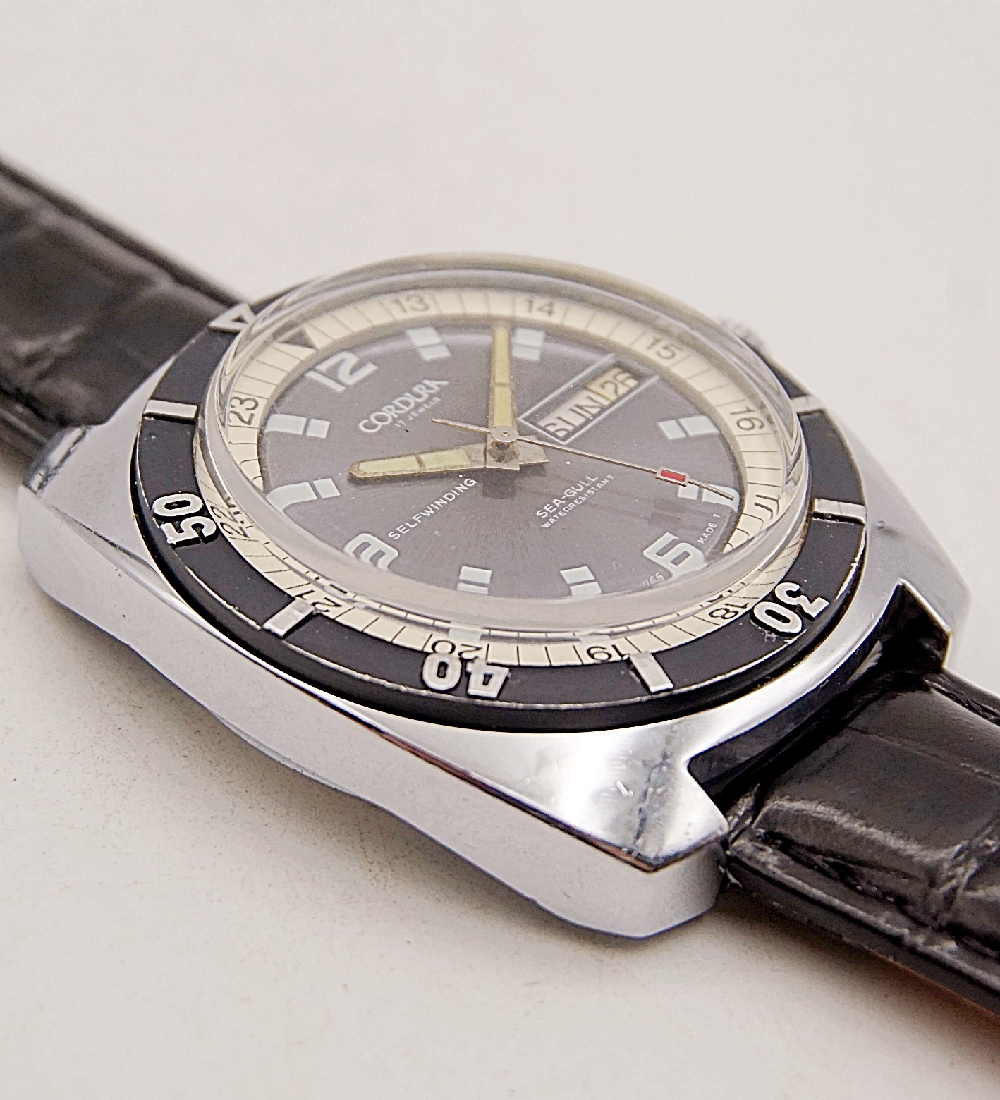 นาฬิกาเก่า CORDURA ออโตเมติก