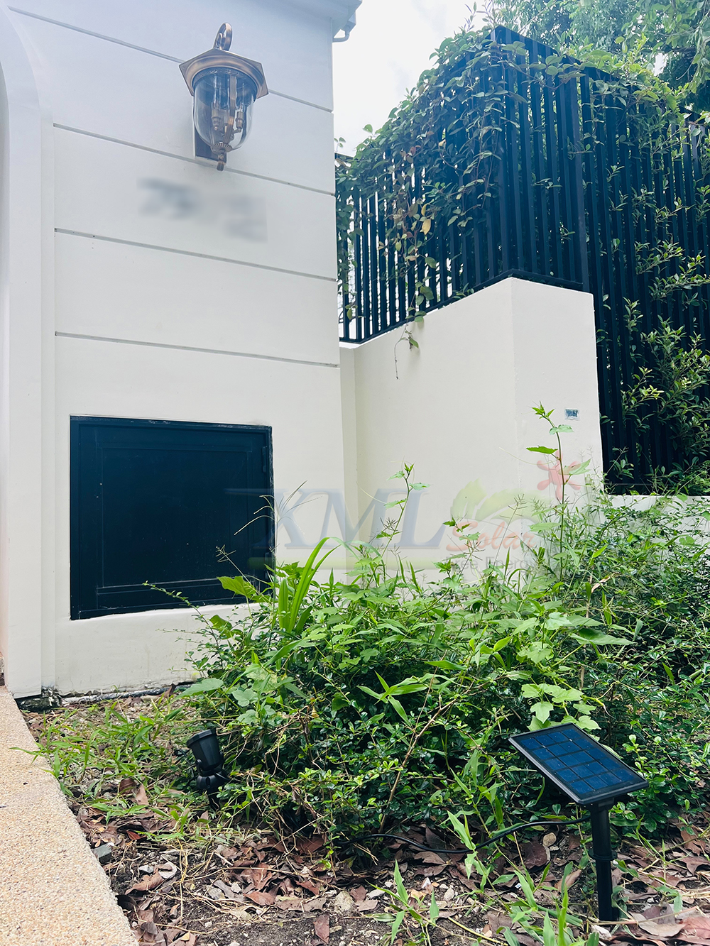 สปอร์ตไลท์ปักสนามโซล่าเซลล์ DC-16 รุ่น 2 หัว สาย 3 เมตร (แสง : เหลืองวอมไวท์)