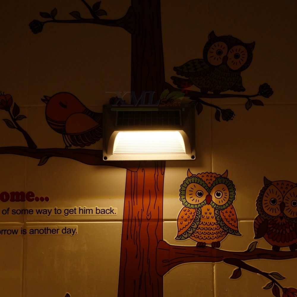 ไฟบันไดโซล่าเซลล์ ทรงสี่เหลี่ยม 5 SMD LED