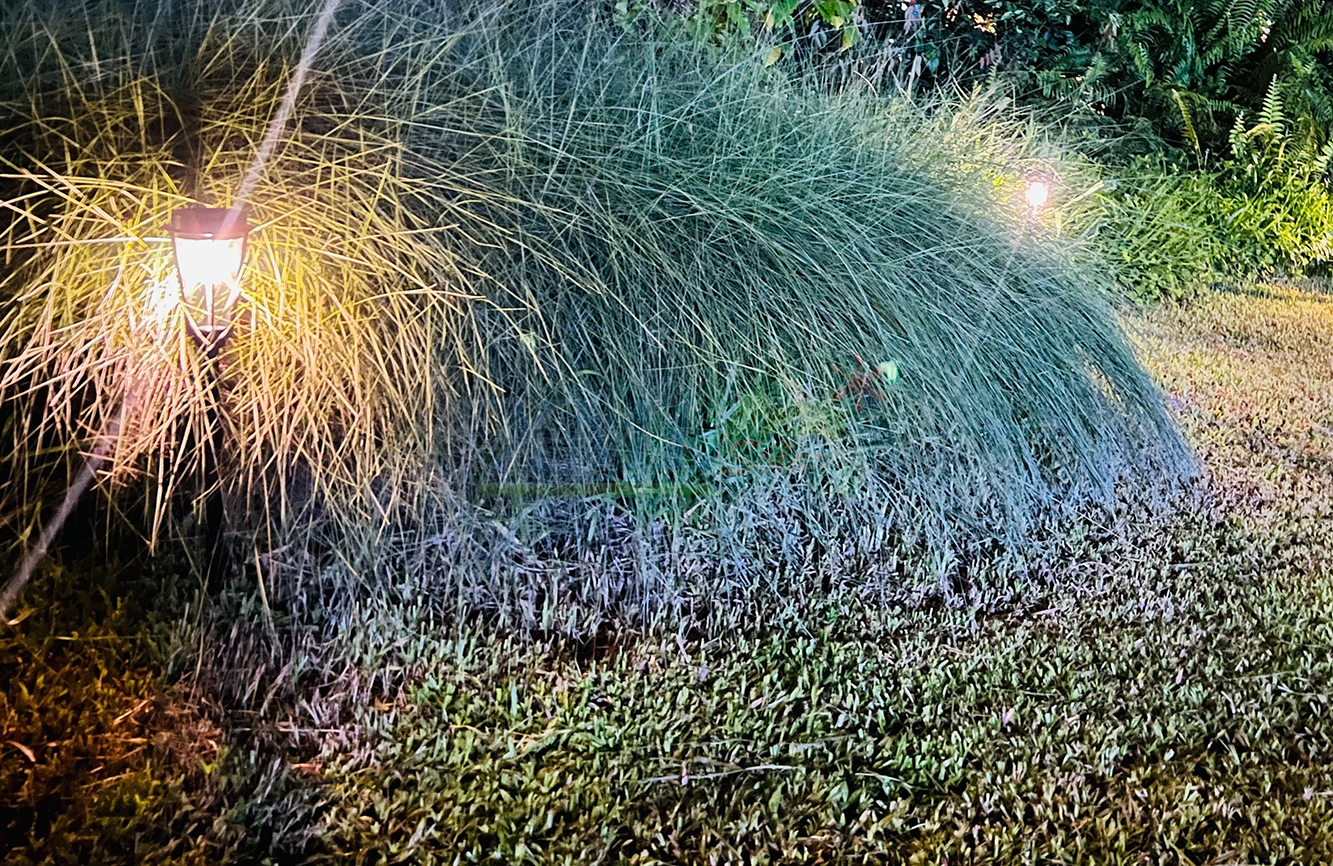 โคมไฟปักสนามโซล่าเซลล์ รุ่น MD-SOLAR-H1010 (แสง : เหลืองวอมไวท์)