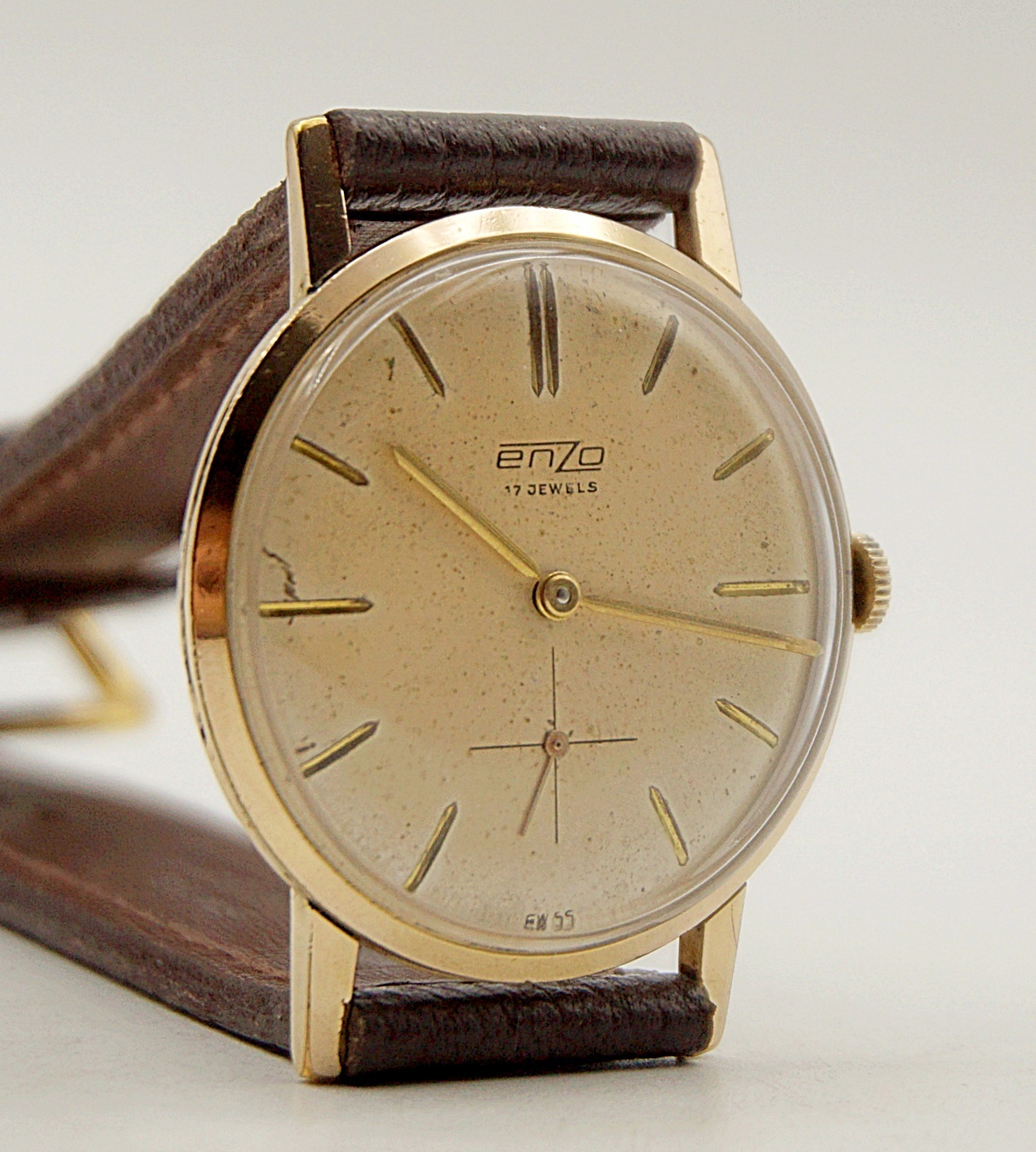 นาฬิกาเก่า ENZO ไขลานสองเข็มครึ่ง