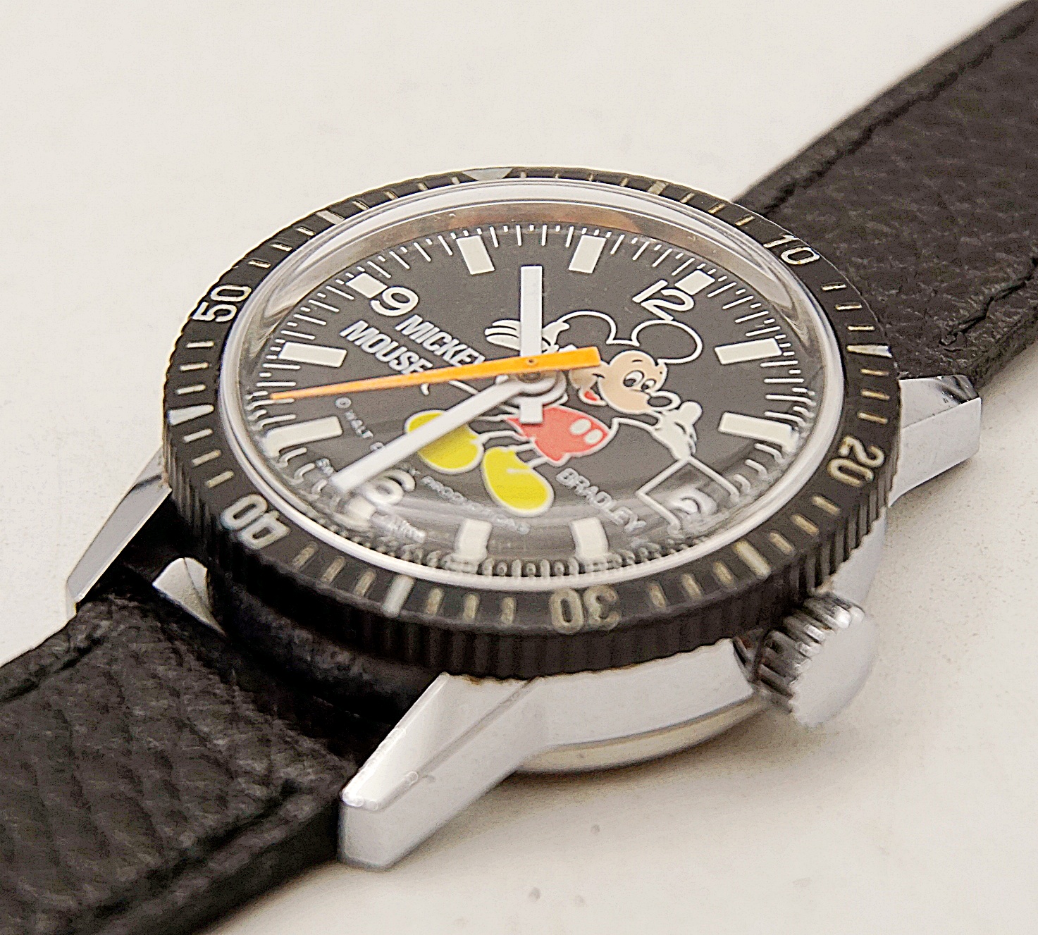 นาฬิกาเก่า MICKEY MOUSE ไขลาน