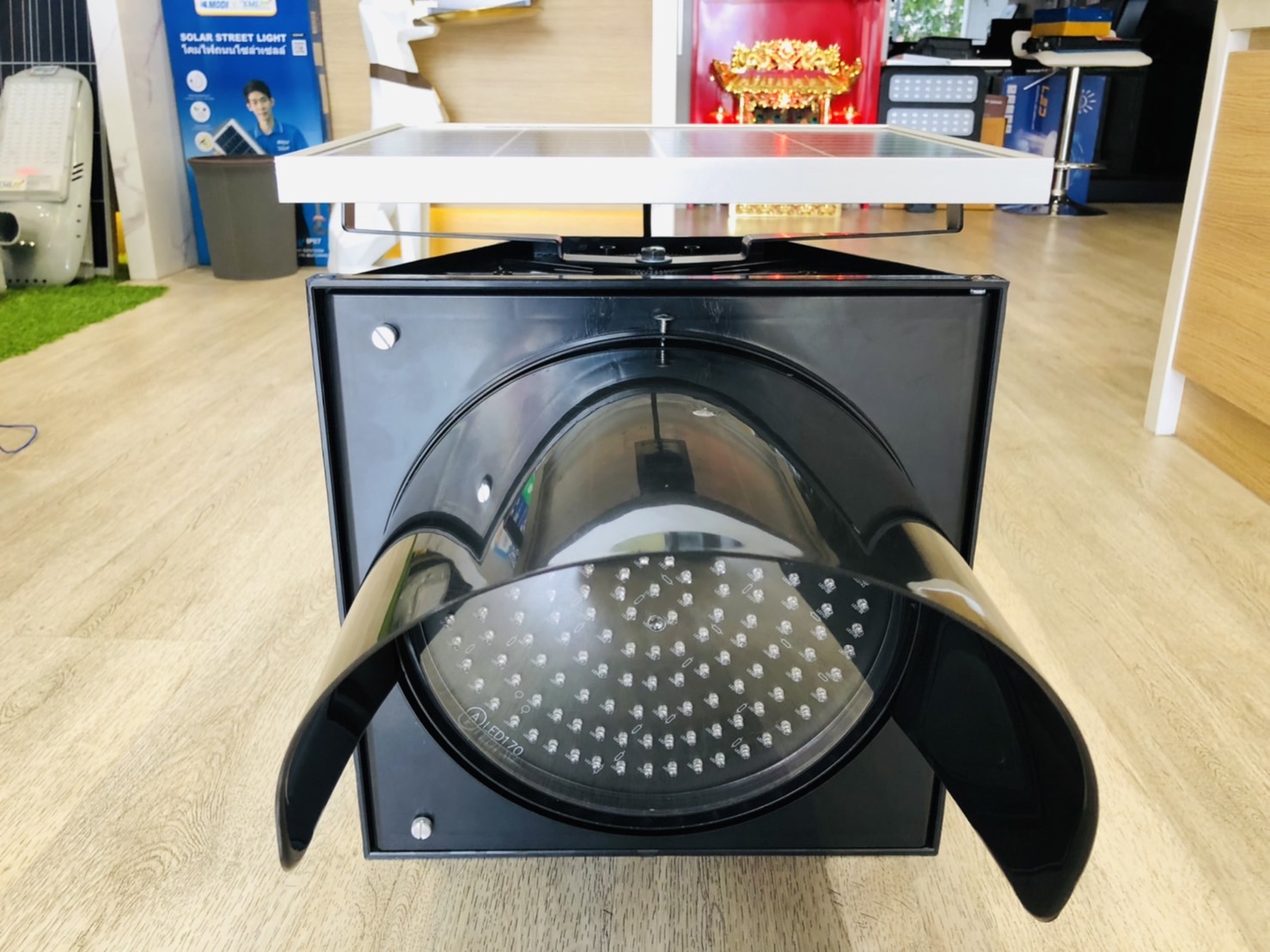 ไฟเตือนจราจร ทางแยก รุ่น 10 watt 170 led (แสง: สีเหลือง)