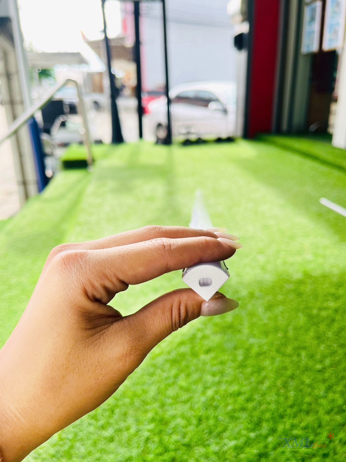 รางไฟเส้น แบบเข้ามุม ขนาด 1 เมตร