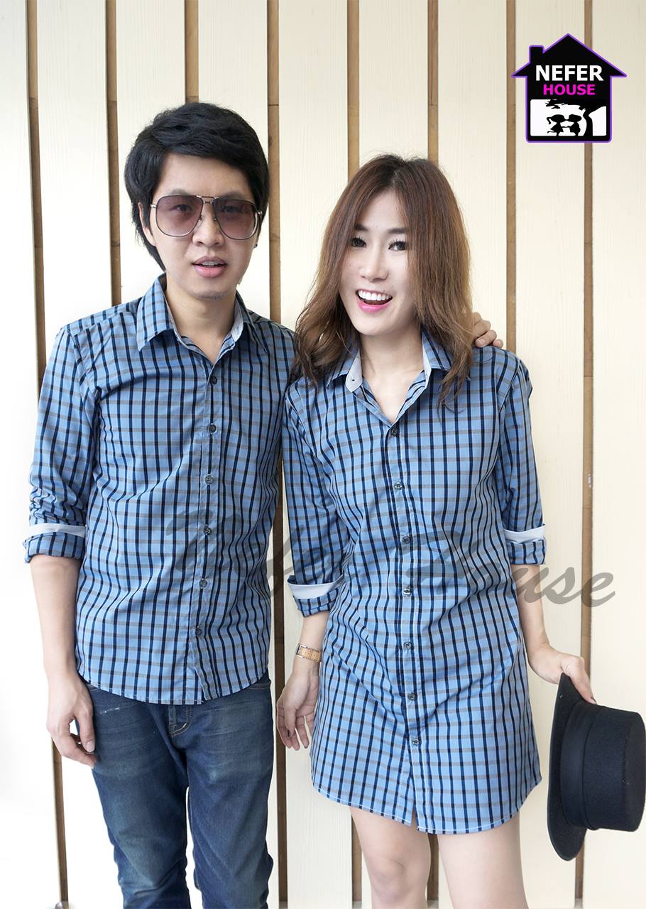 เสื้อเชิ้ตคู่รักเชิ๊ตแขนยาว มาพร้อมกับเชิ๊ตทรงแซกของผู้หญิงลายสก็อตสีโทนน้ำเงิน-ฟ้า