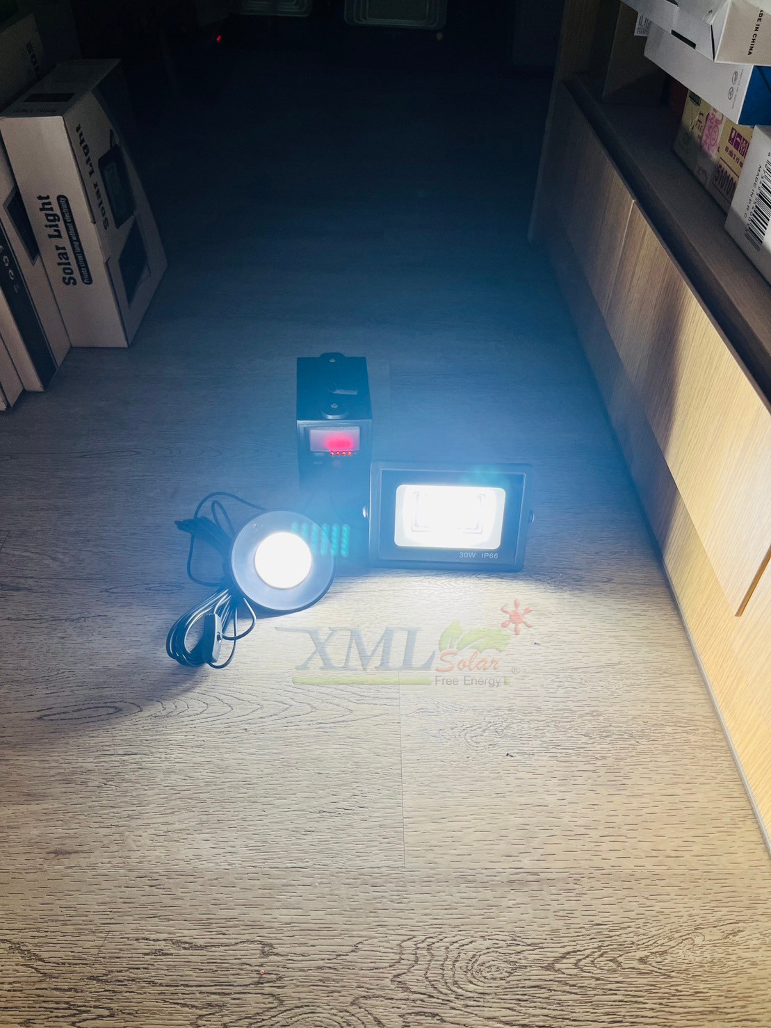 ชุดไฟโซล่าเซลล์อเนกประสงค์ ชุดนอนนา 100W 12000mAh (แสง : ขาว)