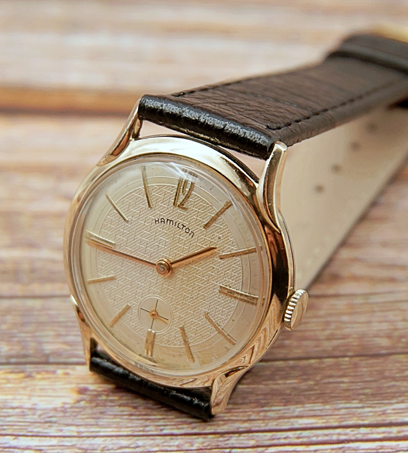 นาฬิกาเก่า HAMILTON ไขลานสองเข็มครึ่ง