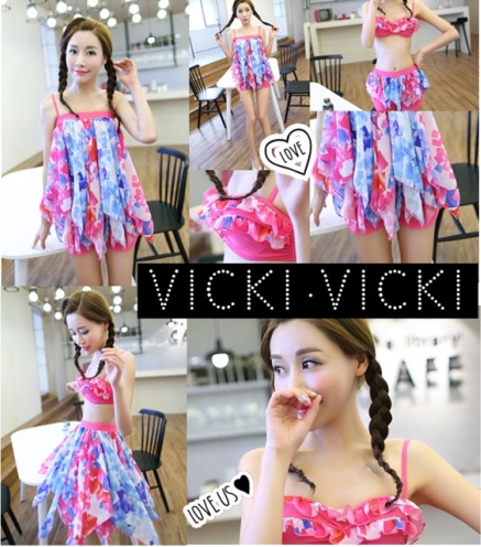 ชุดว่ายน้ำงาน vicki แบบ3ชิ้น มี2สี น้ำเงิน,ชมพู มีไซส์ M,XL ราคาส่ง3 ชิ้นคละแบบได้ทั้งร้าน ชุดละ 890 บาทค่ะ