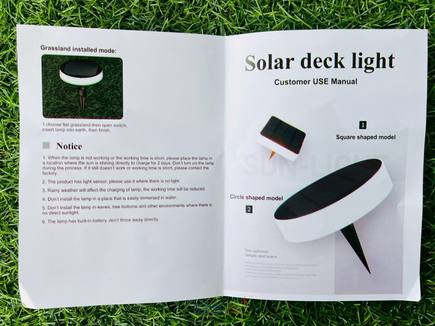 โคมไฟสนามโซล่าเซลล์ ทรงเหลี่ยม รุ่น DPD-0545 (แสง:ขาว + เหลืองวอมไวท์)