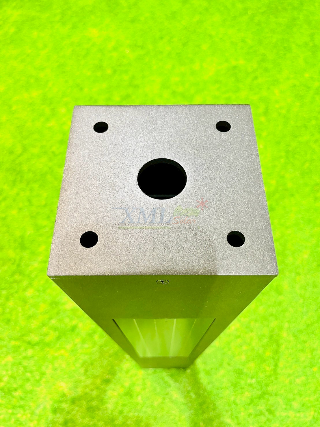 โคมไฟตั้งพื้นโซล่าเซลล์ รุ่น TC-11864 (แสง: เหลืองวอมไวท์)