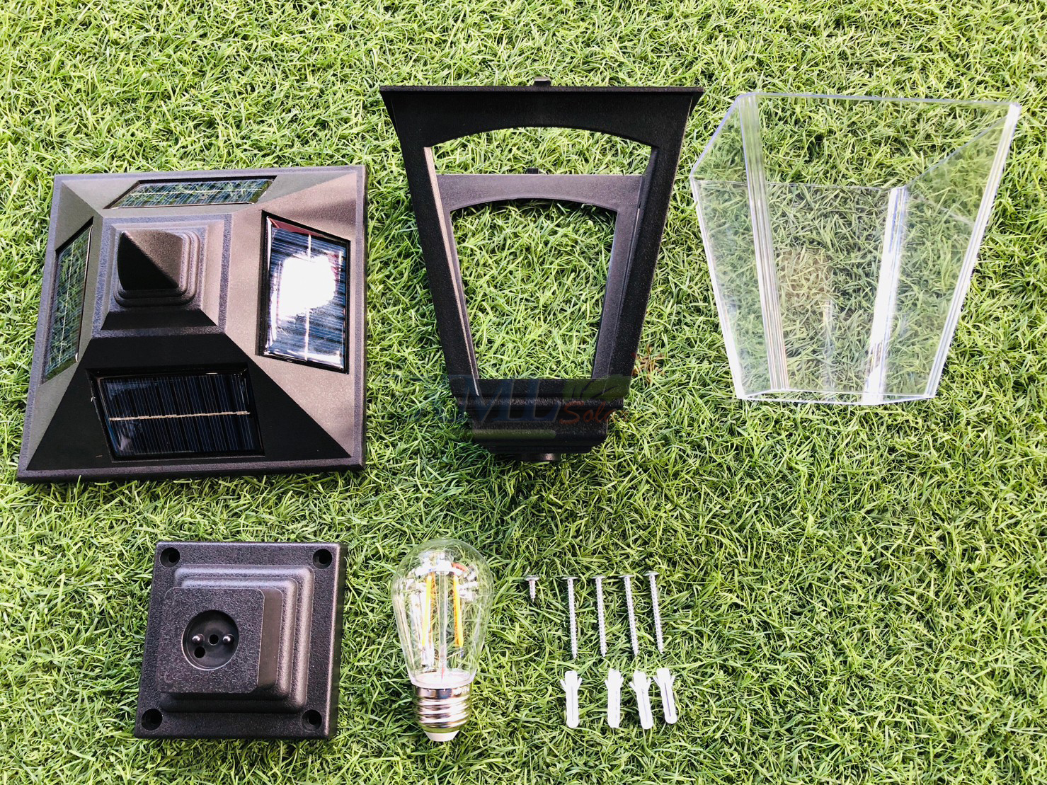 โคมไฟหัวเสาโซล่าเซลล์ รุ่น MD-GFB-A (แสง : เหลืองวอมไวท์)