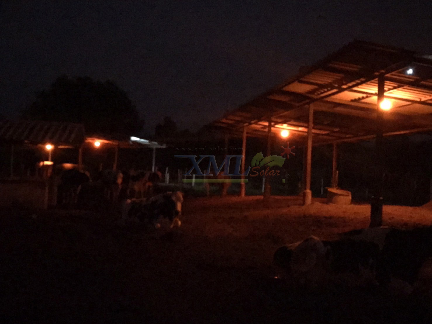 ไฟตุ้มโซล่าเซลล์ชนิดไล่ยุง รุ่น 150w (แสงสีส้ม)(แผงใหญ่)