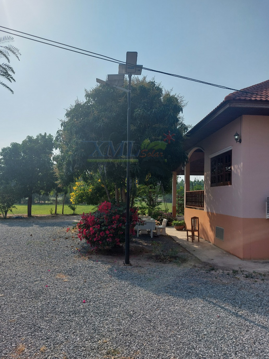 โคมไฟถนนโซล่าเซลล์ 600W รุ่น MD-SLT30-600W (แสง : ขาว)