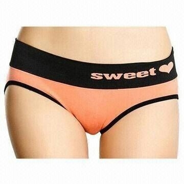 กางเกงในSweet ผ้านิ่ม สวมใส่สบายไม่อึดอัด ซักง่าย มี 5 สี เหลือง ชมพู โอรส บานเย็น เขียว ฟรีไซส์ ส่ง 3 ชิ้น คละแบบได้ค่ะ 85