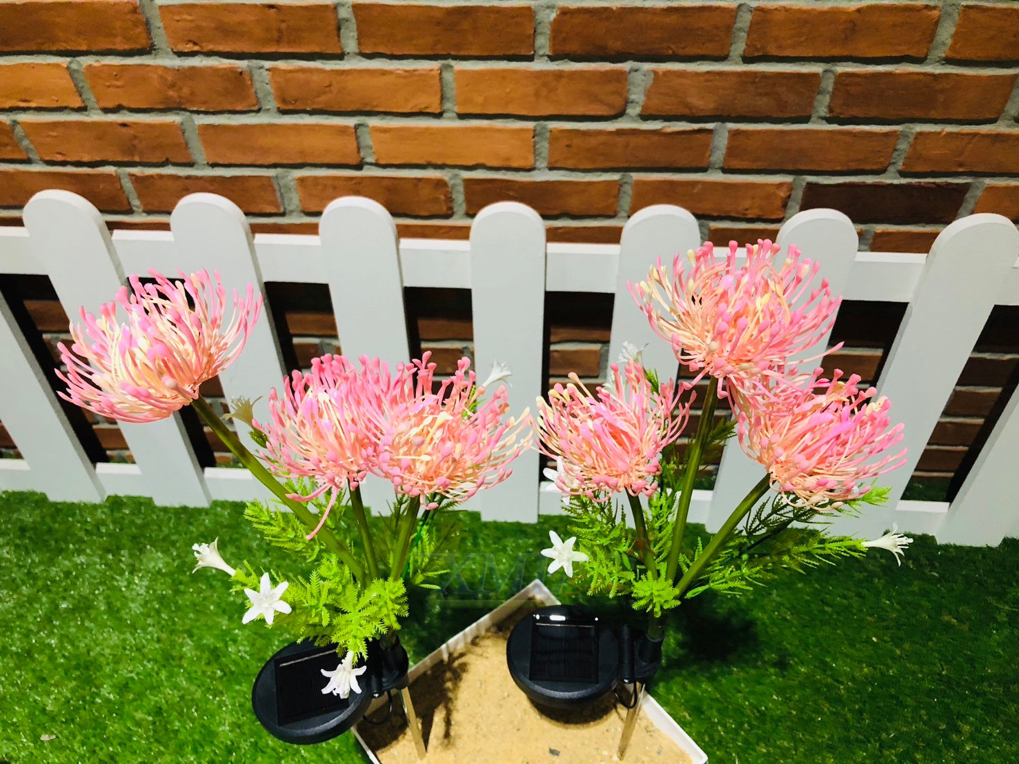 ไฟปักสนามโซล่าเซลล์ ทรงดอกไม้ชมพู (แสง : เหลืองวอมไวท์)(1 แถม 1)