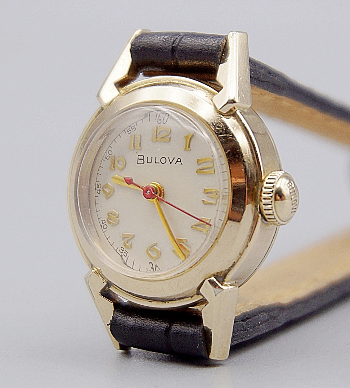 นาฬิกาเก่า BULOVA ไขลาน (นาฬิกาสุภาพสตรี)