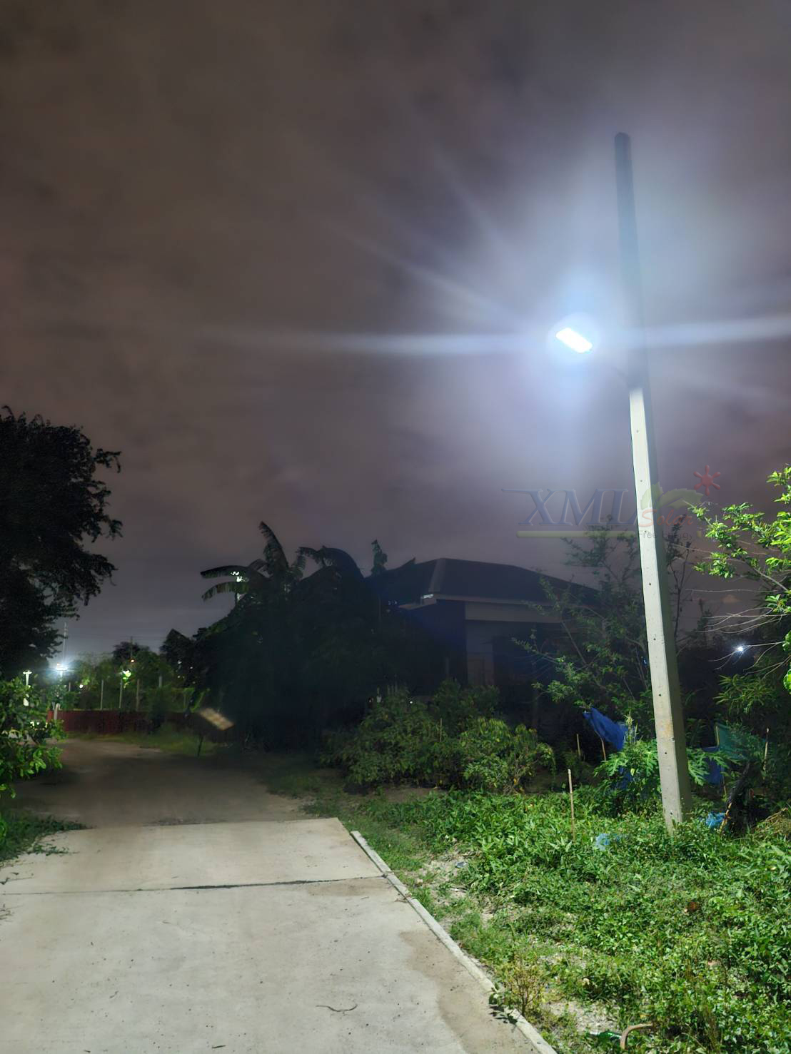 โคมไฟถนนโซล่าเซลล์ รุ่น MD-SLT27 (แสง : ขาว)(ระบบสว่างค้าง) (120w / 240w)