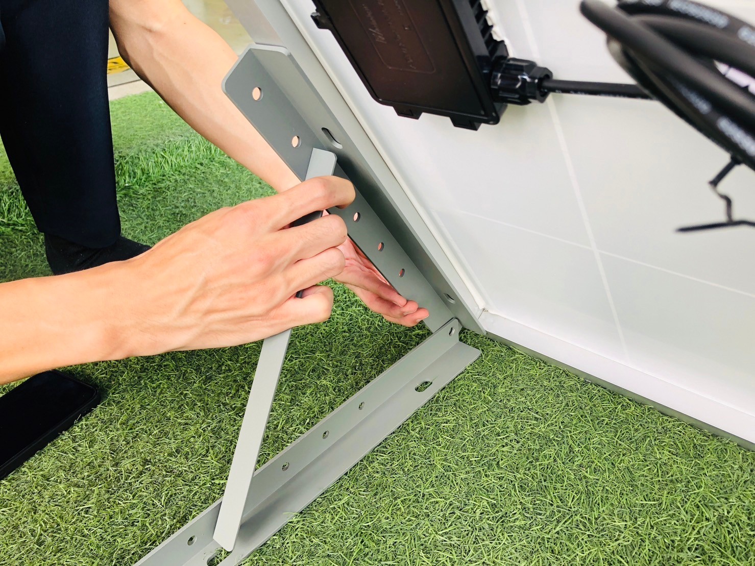 ไฟสปอตไลท์โซล่าเซลล์ 6500 Lumens. ไซต์ใหญ่ (เเสง : เหลืองวอมไวท์)