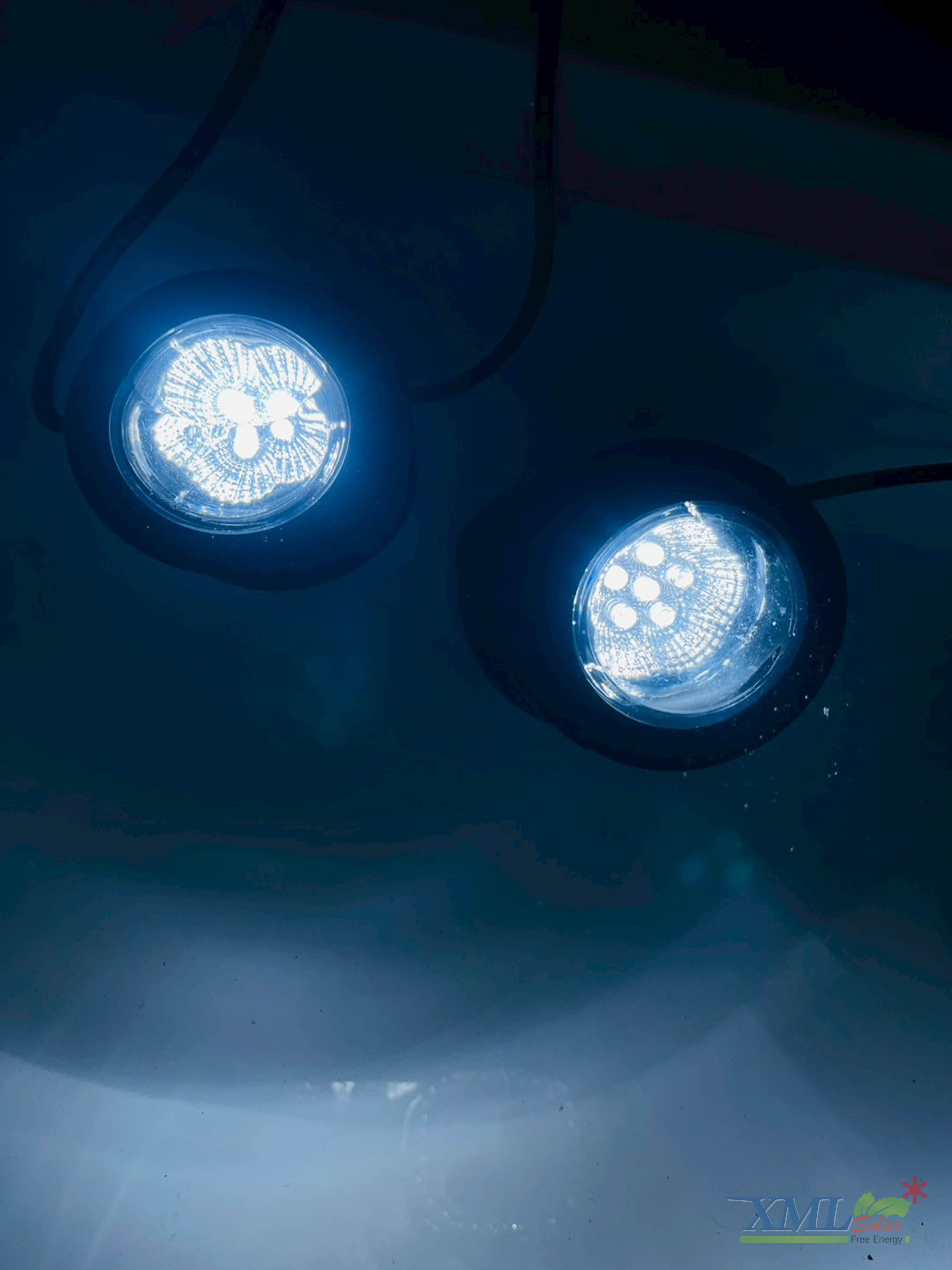 ไฟโซล่าเซลล์ส่องใต้น้ำ 6 LED รุ่น 2 หัว