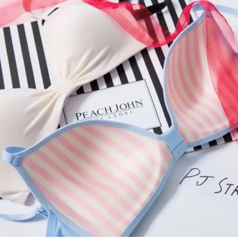 ชุดชั้นใน แคนดี้บรา บราไม่มีโครง ผ้าคอตตอน ใส่สบาย มี 7 สี ครีม เทา เขียว โอรส ม่วง ฟ้า กรม size 32 34 36 ราคาส่ง 3 ชุด (คละแบบได้) ชุดละ 200 บาท