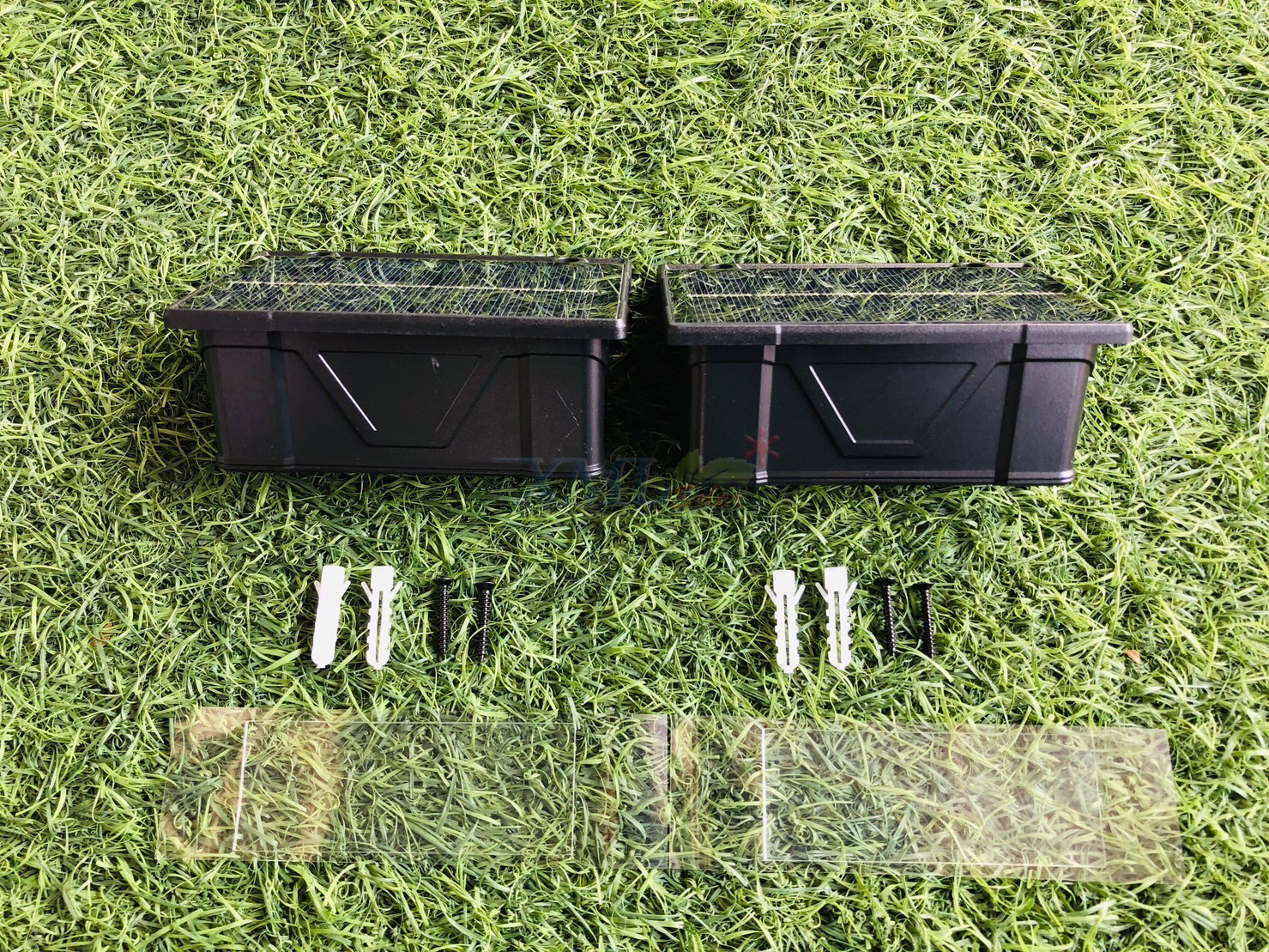 ไฟผนังโซล่าเซลล์ติดสันกำเเพง รุ่น MD-SWL (เเสง : เหลืองวอมไวท์)(1 เเถม 1)