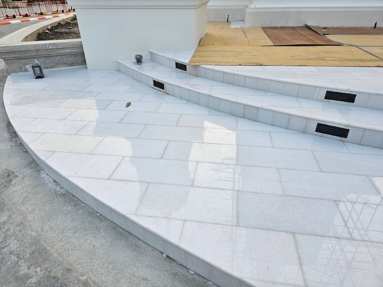 หินอ่อน หิมาลายัน ขนาด30*60เซนติเมตร (ราคาต่อตารางเมตร)