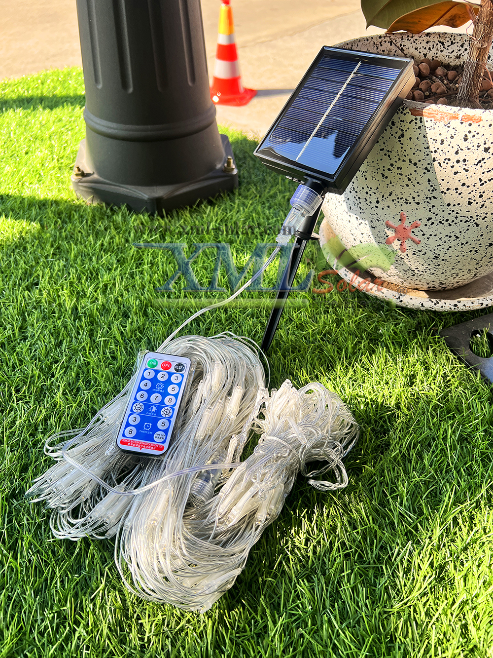 ไฟกระพริบโซล่าเซลล์ เเบบตาข่าย (เเสง : เหลืองวอมไวท์)