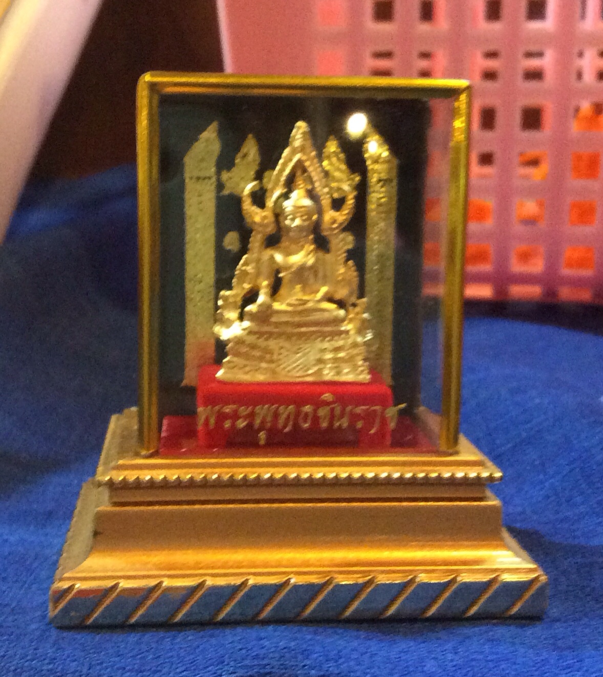 พระพุทธชินราชขนาดหน้าตัก 1 นิ้ว เหมาะสำหรับบูชาไว้หน้ารถ รหัส225
