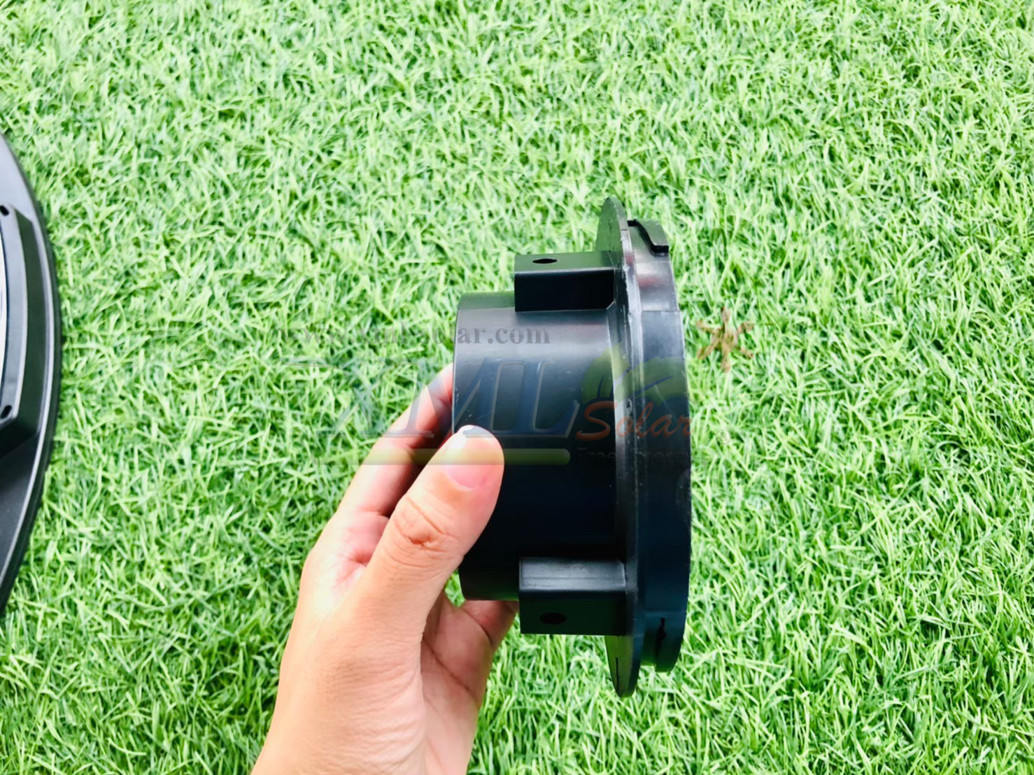 โคมไฟโซล่าเซลล์ UFO ทรงกลม รุ่นทรงรังผึ้ง (เปิดได้ 3 แสง)