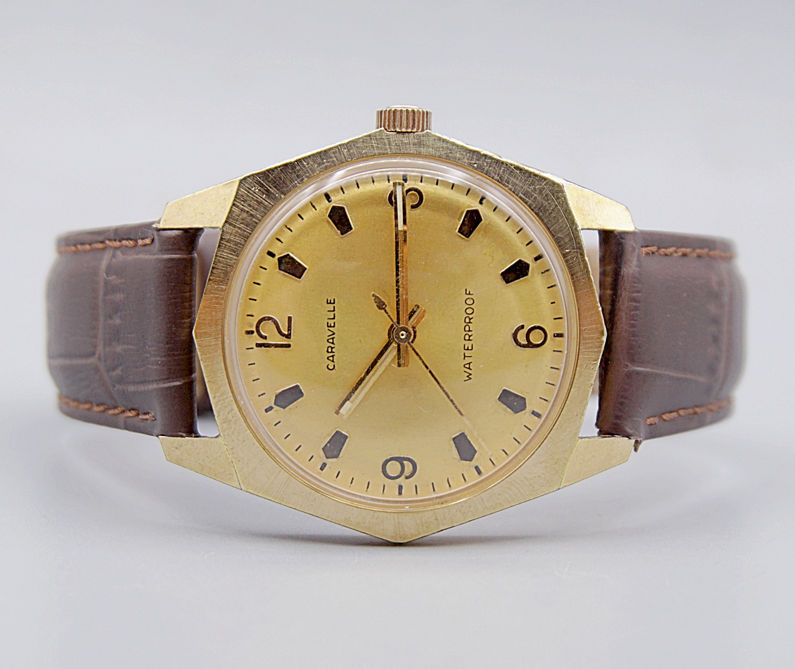 นาฬิกาเก่า CARAVELLE ไขลาน