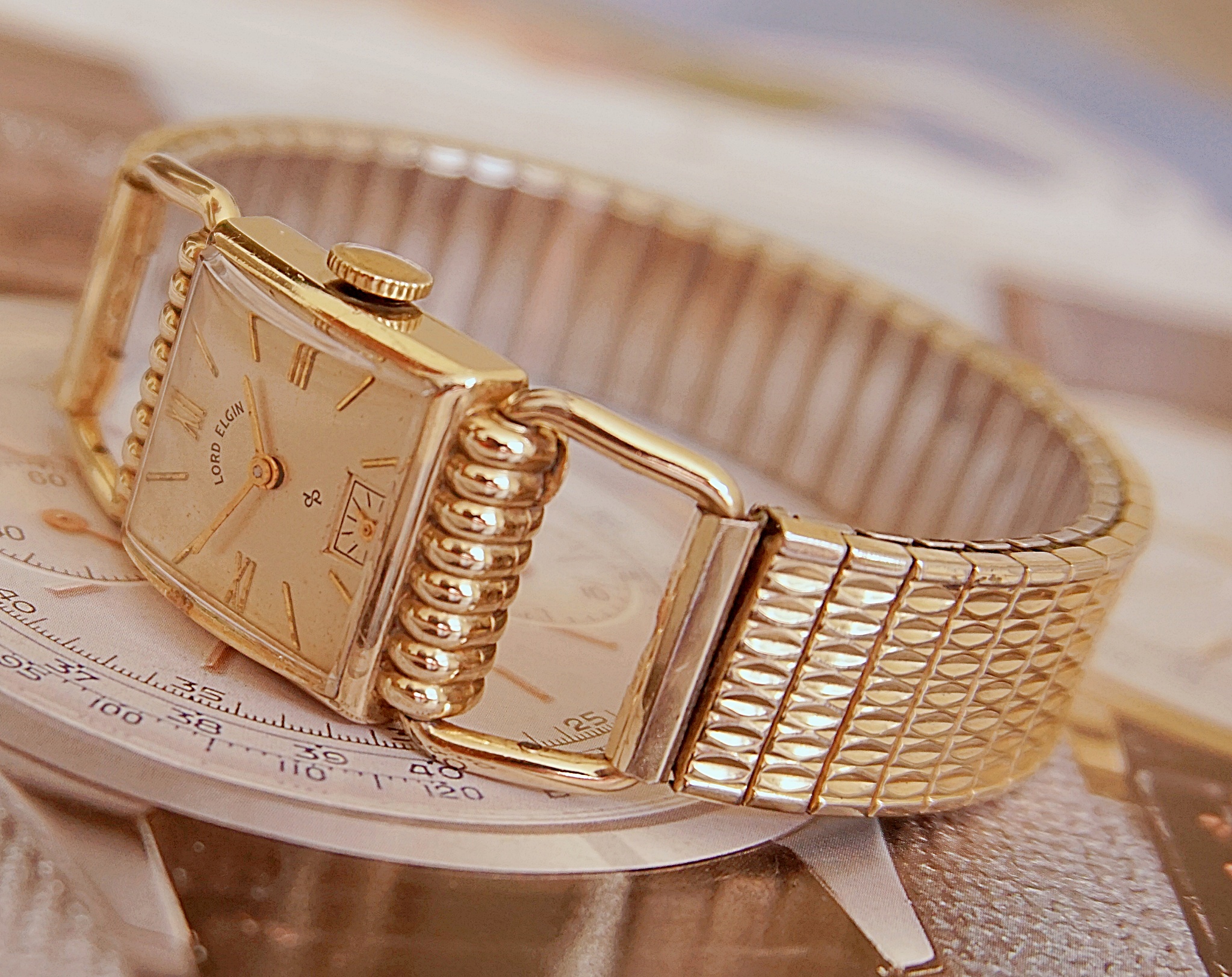 นาฬิกาเก่า LORD ELGIN ไขลานสองเข็มครึ่ง